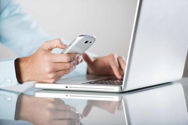De beste manier om gegevens te verplaatsen tussen je telefoon en computer